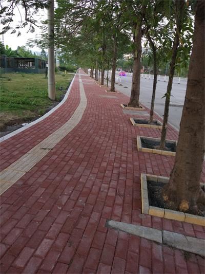 怎樣預(yù)防彩色路面磚在使用中出現(xiàn)問(wèn)題？